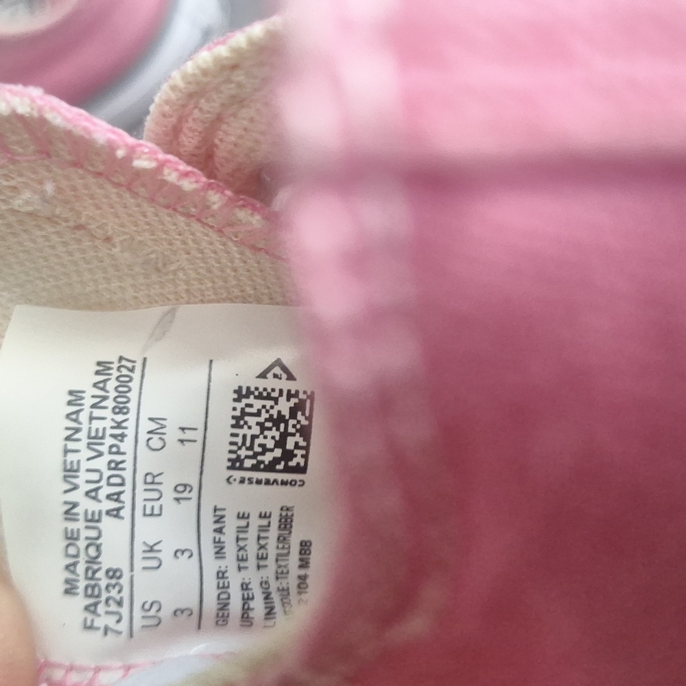 Converse Pink Low-Top Sneakers with Classic Logo - Picture 7 of 7